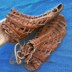 Beatrice Valenzuela brown woven leather sandals